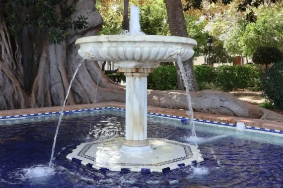 משאבה למזרקה קטנה